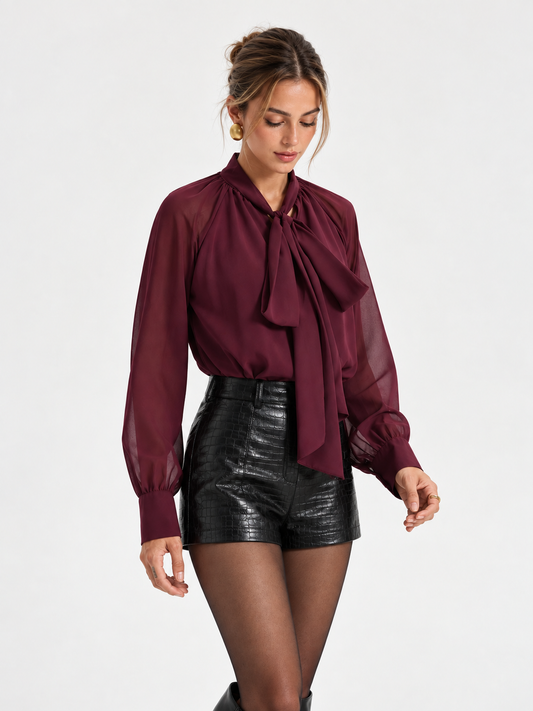 Blusa de mujer de gasa fucsia con lazo al cuello y mangas largas - corte regular