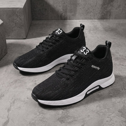 Men's summer sneakers in breathable mesh with an internal lift and lace-up closure.