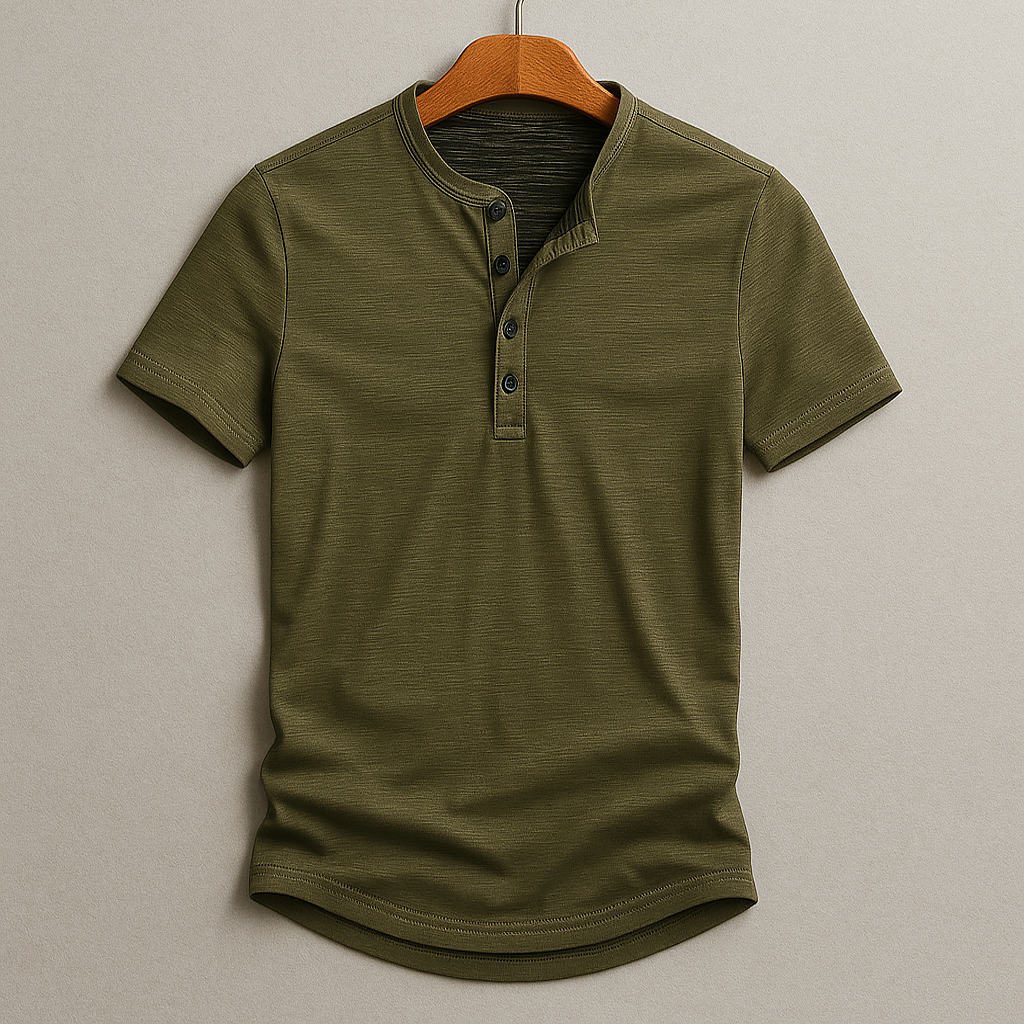 Herre Henley T-shirt til foråret med afrundet kant og let stof