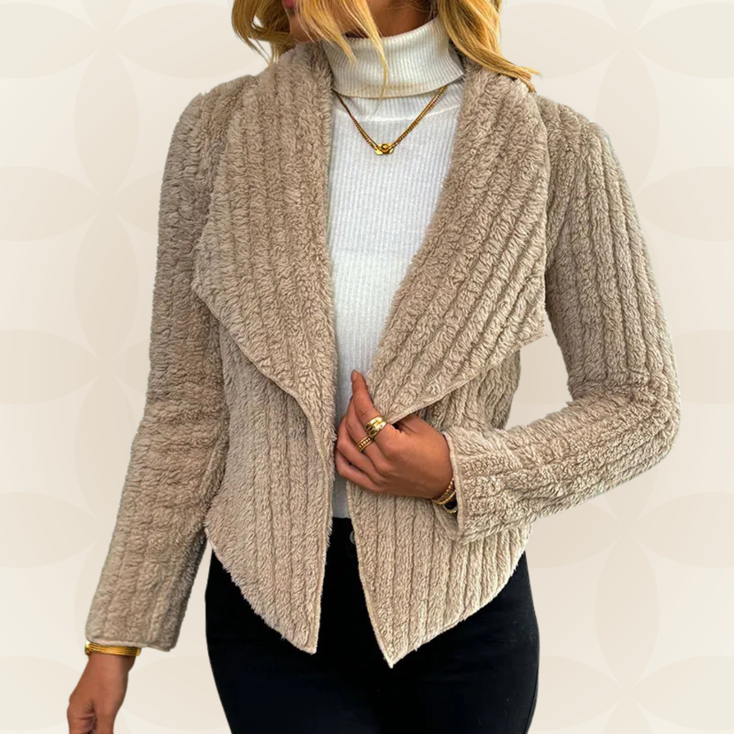 Gilet Donna Beige a Costine con Vestibilità Comoda – Stile Essenziale