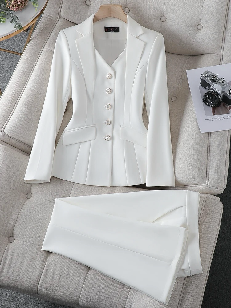 Damesæt i to dele med blazer og bukser i regular fit, foret