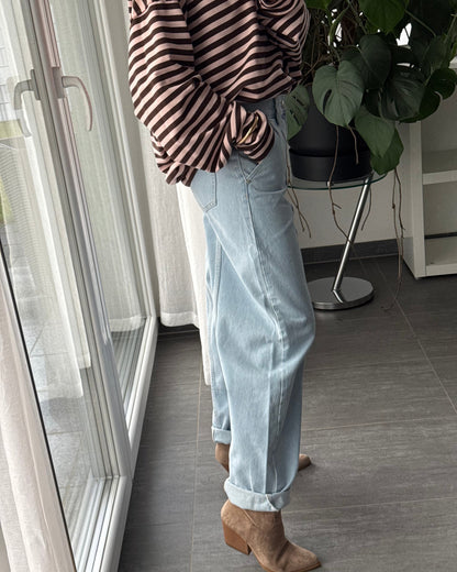 Damejeans med vide ben og mellemhøj talje, lyseblå barrel-effekt