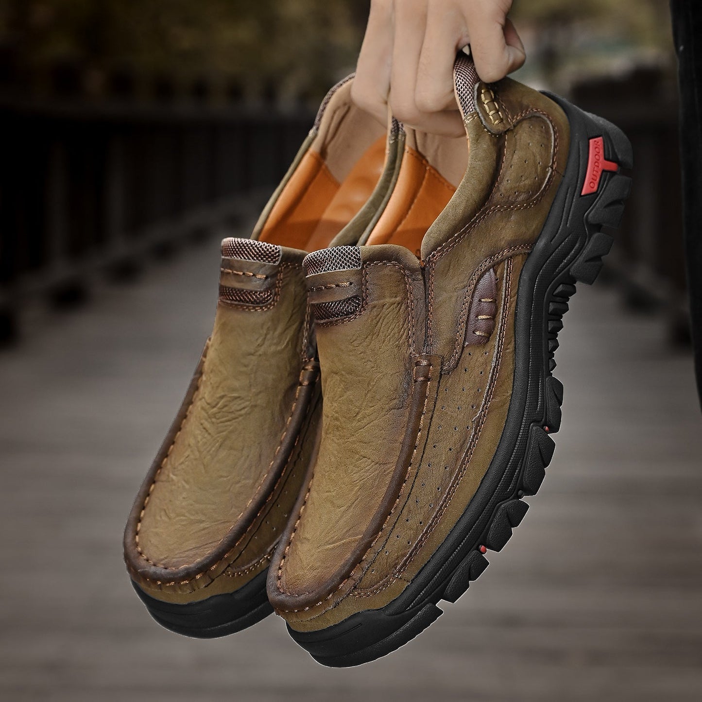 Scarpe Uomo Slip-On Effetto Pelle con Suola Antiscivolo e Soletta Ammortizzata