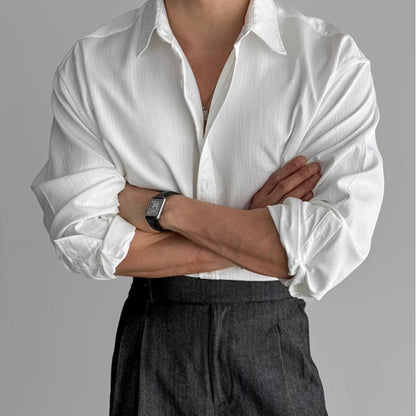Camisa de Hombre con Pliegues Diseño Minimalista