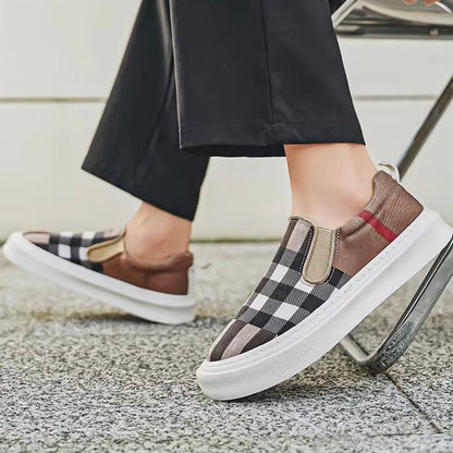 Men's Slip-On Sneakers with Plaid Pattern and Padded Insole
