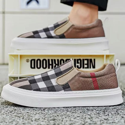 Men's Slip-On Sneakers with Plaid Pattern and Padded Insole
