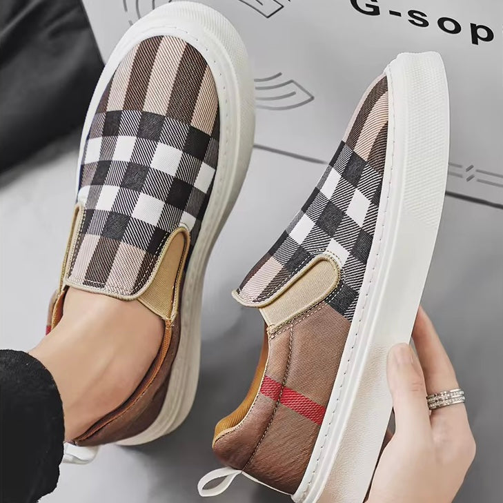 Men's Slip-On Sneakers with Plaid Pattern and Padded Insole