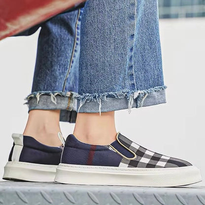 Men's Slip-On Sneakers with Plaid Pattern and Padded Insole