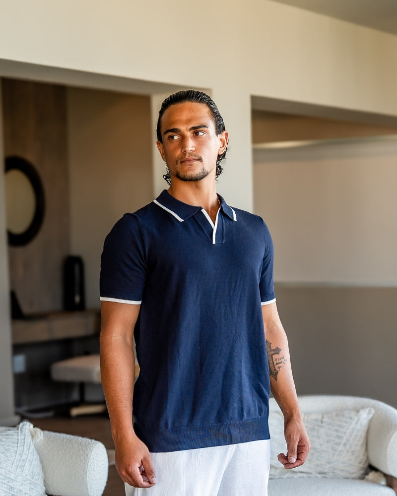 Men's Knit Polo Shirt with Contrasting Collar and Sleeves