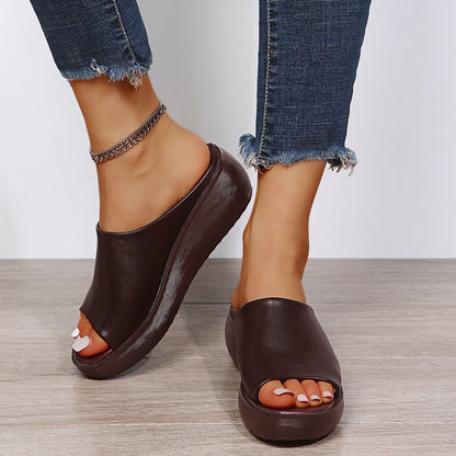 Sandali Estivi Donna con Zeppa, Slip-On, Cinturino alla Punta e Soletta Imbottita – Stile Sandali