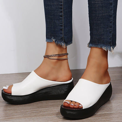 Sandali Estivi Donna con Zeppa, Slip-On, Cinturino alla Punta e Soletta Imbottita – Stile Sandali