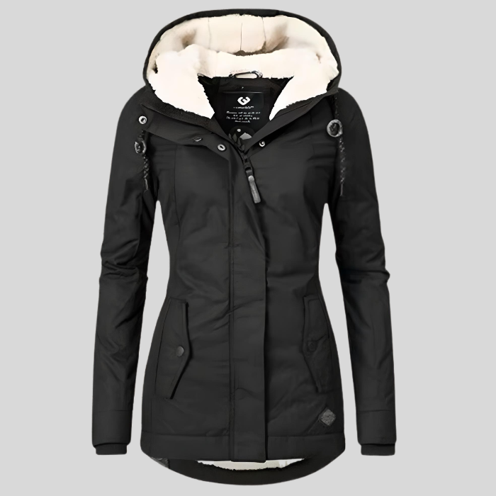 Giacca invernale da donna nera con cappuccio foderato in pelliccia sintetica, chiusura a zip e bottoni, tasche laterali. Elegante e calda per l'inverno.