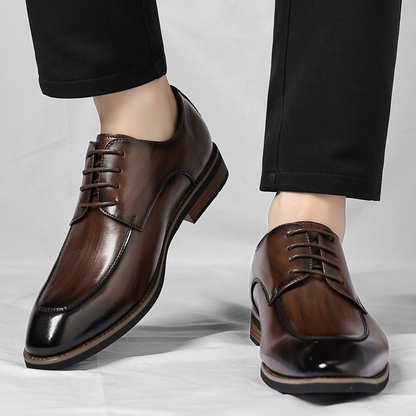 Zapatos derby para hombre de cuero de plena flor con puntera dividida y cordones