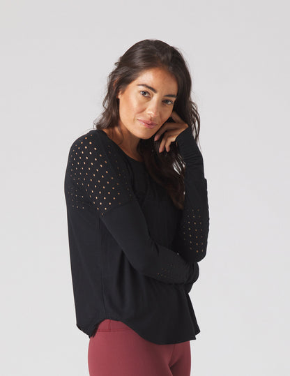 Maglia Donna Maniche Lunghe Dettagli Laser Cut Vestibilità Comoda
