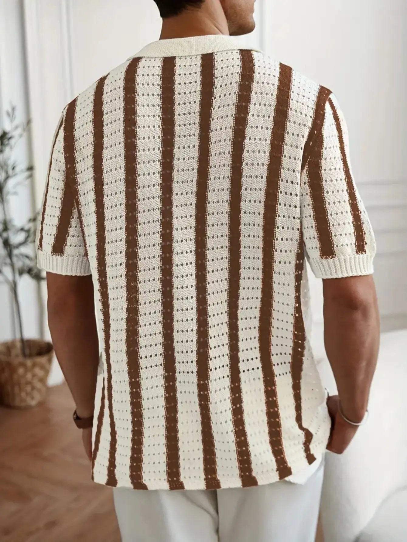 Men’s striped knit polo shirt with buttons and short sleeves