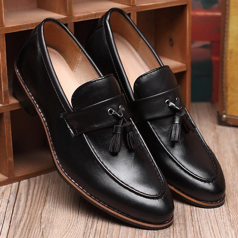 Mocassini Uomo Slip-On Doppia Nappa con Tomaia Satinata Lucida – Stile Elegante