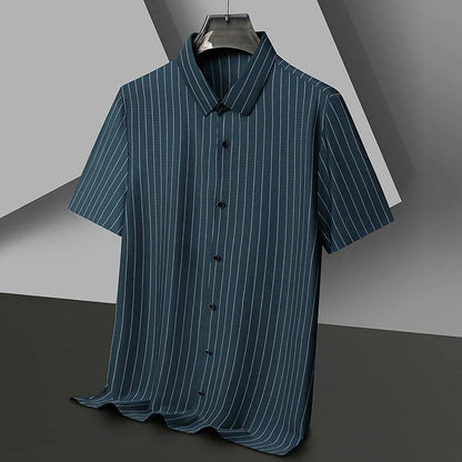 Men's Polo Shirt with Vertical Stripe Pattern and Button Closure
