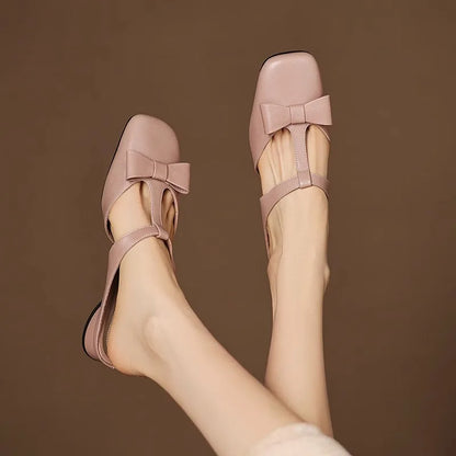 Mule Donna con Tacco, Punta Quadrata, Fiocco Decorativo e Tacco Largo Basso – Stile Elegante