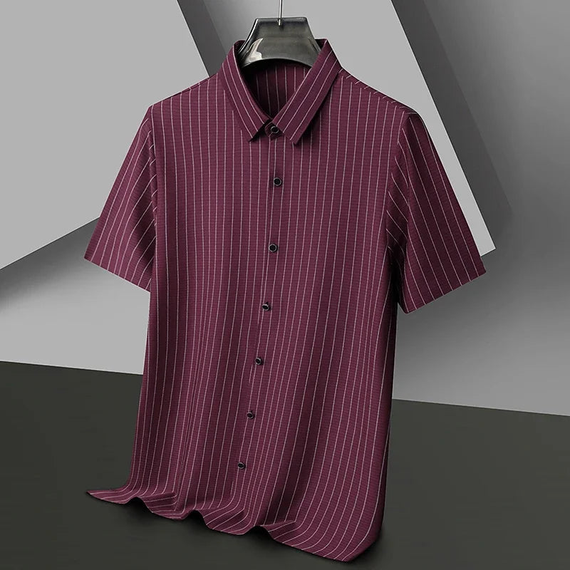 Men's Polo Shirt with Vertical Stripe Pattern and Button Closure