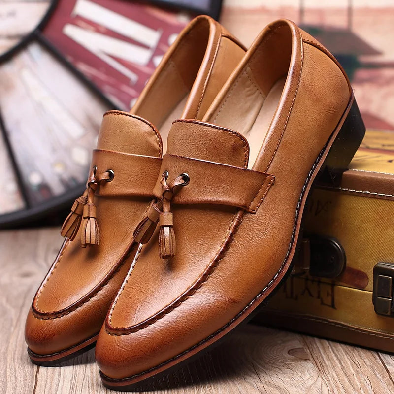 Mocassini Uomo Slip-On Doppia Nappa con Tomaia Satinata Lucida – Stile Elegante