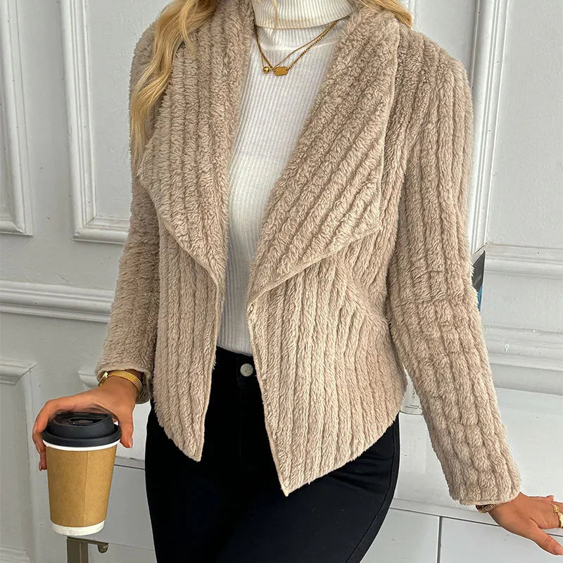 Gilet Donna Beige a Costine con Vestibilità Comoda – Stile Essenziale