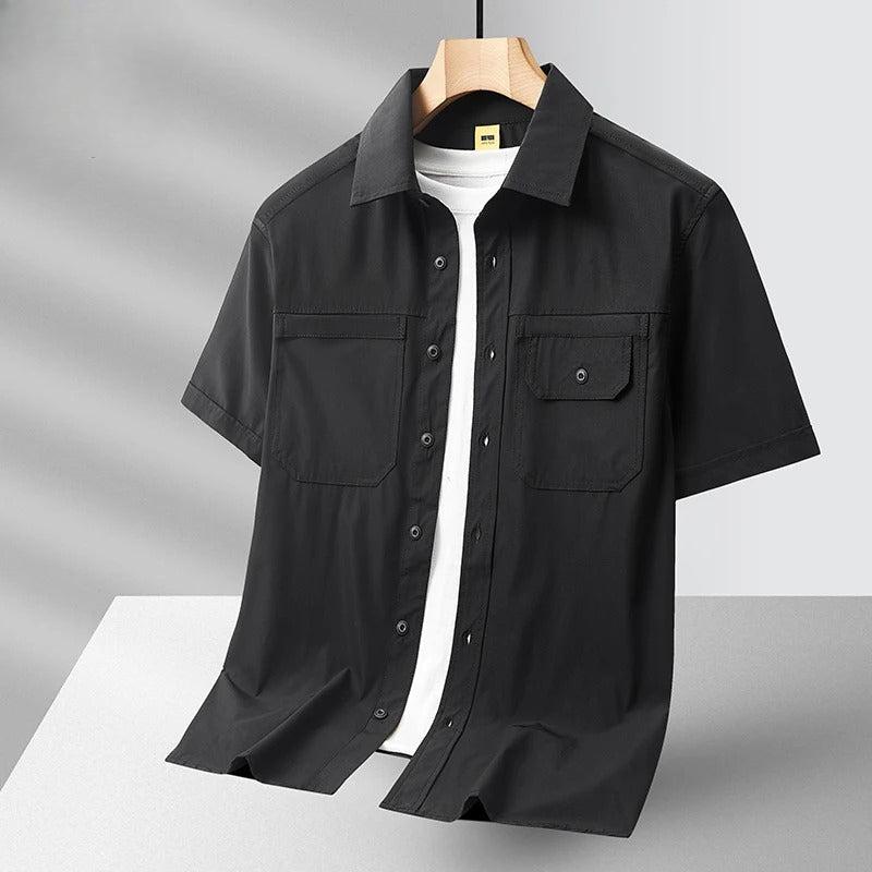 Men's Spring Short-Sleeve Shirt with Double Pockets and Tailored Fit
