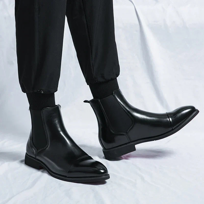 Men's Chelsea Boots With British-Inspired Design And Smooth Finish