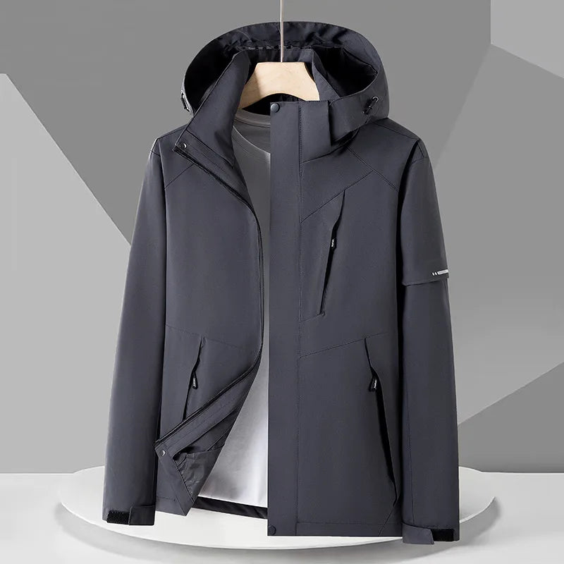 Giacca Tecnica Uomo Antivento Impermeabile con Cappuccio e Tasche con Zip – Stile Outdoor