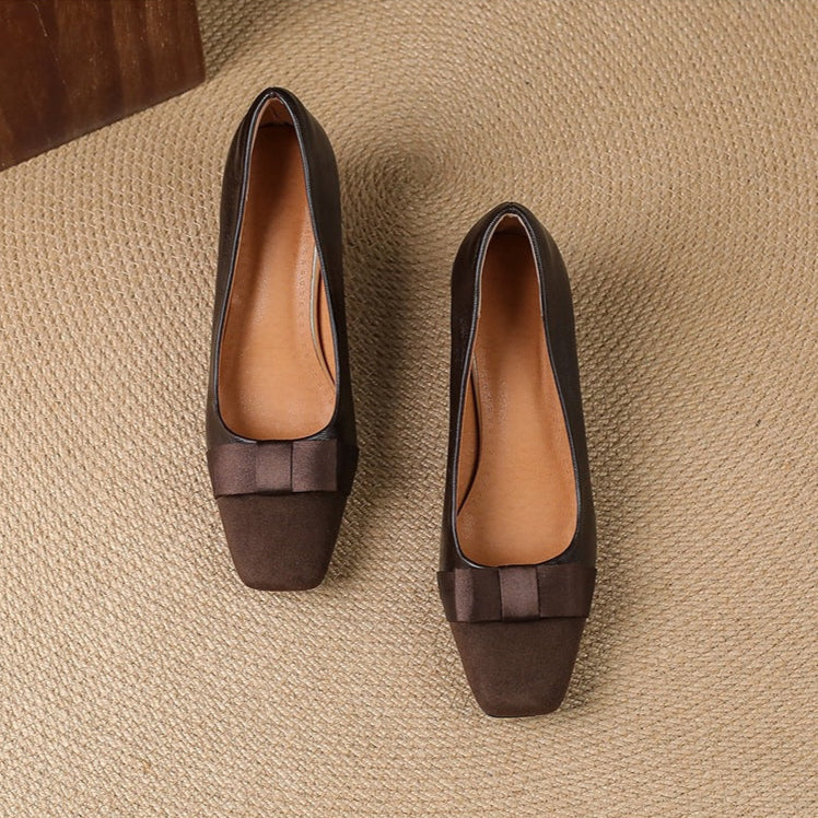 Women's Low Block Heel Pumps with Front Bow and Padded Insole – Elegant Shoes