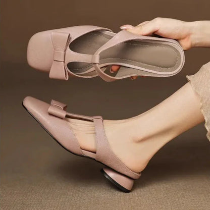 Mule Donna con Tacco, Punta Quadrata, Fiocco Decorativo e Tacco Largo Basso – Stile Elegante
