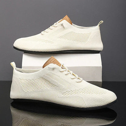 Herresneakers i åndbart mesh med snørebånd – lette og afslappede