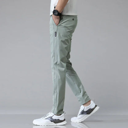 Pantaloni Uomo Affusolati con Vita Elasticizzata e Finitura Antipiega