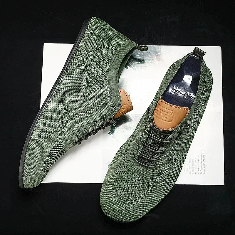 Herresneakers i åndbart mesh med snørebånd – lette og afslappede