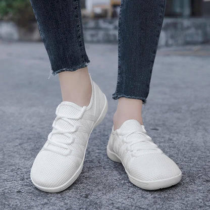 Women's everyday shoes, barefoot style, with a minimalist urban design.
