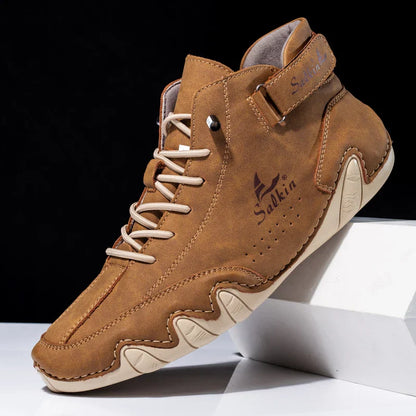Scarpa da uomo in pelle marrone con lacci, design sportivo e suola antiscivolo, marchio Salkin. Calzatura casual elegante e confortevole.