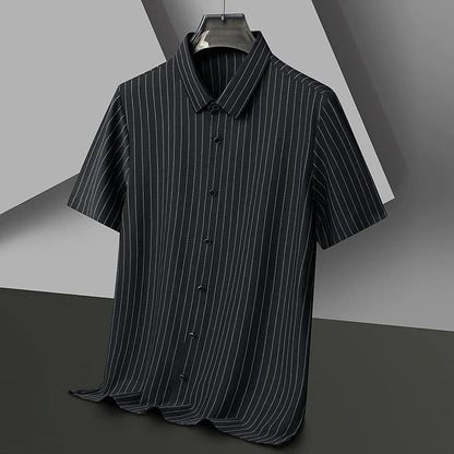 Men's Polo Shirt with Vertical Stripe Pattern and Button Closure