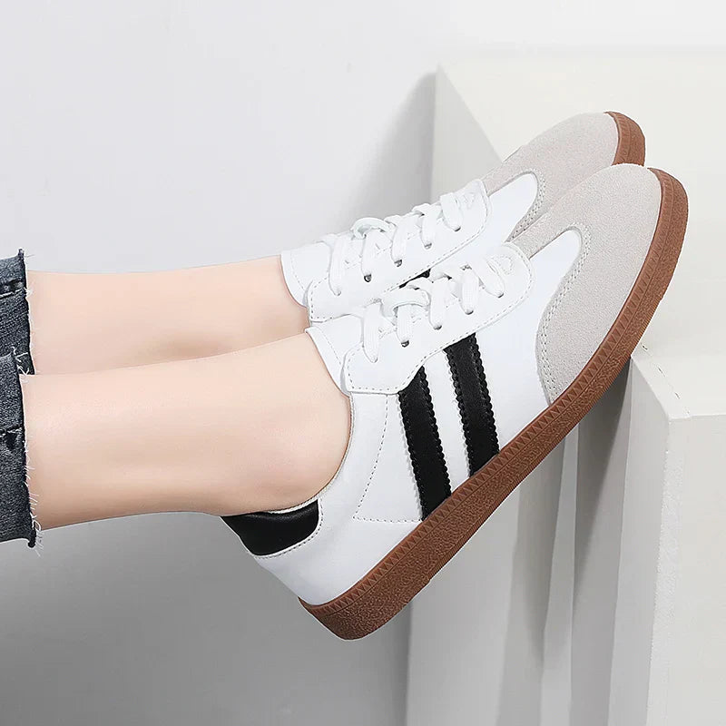 Women's Low-Top Sneakers with Padded Insole and Padded Heel