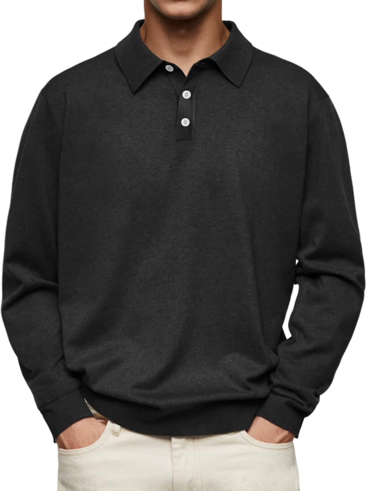 Maglione uomo nero con colletto e bottoni, stile casual elegante, ideale per moda autunnale e invernale. Abbigliamento maschile trendy.