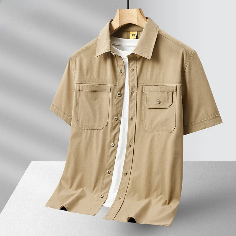 Men's Spring Short-Sleeve Shirt with Double Pockets and Tailored Fit
