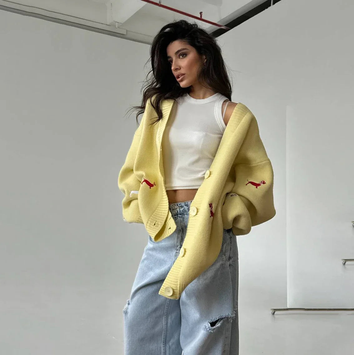 Cardigan Donna in Maglia con Motivo Bassotto e Maniche Lunghe – Stile Versatile