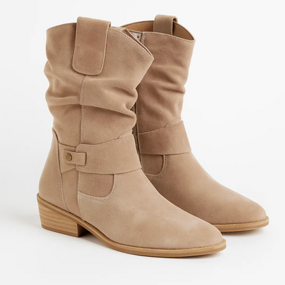 Stivaletti da Donna in Camoscio Sand con Tacco Basso e Zip Laterale