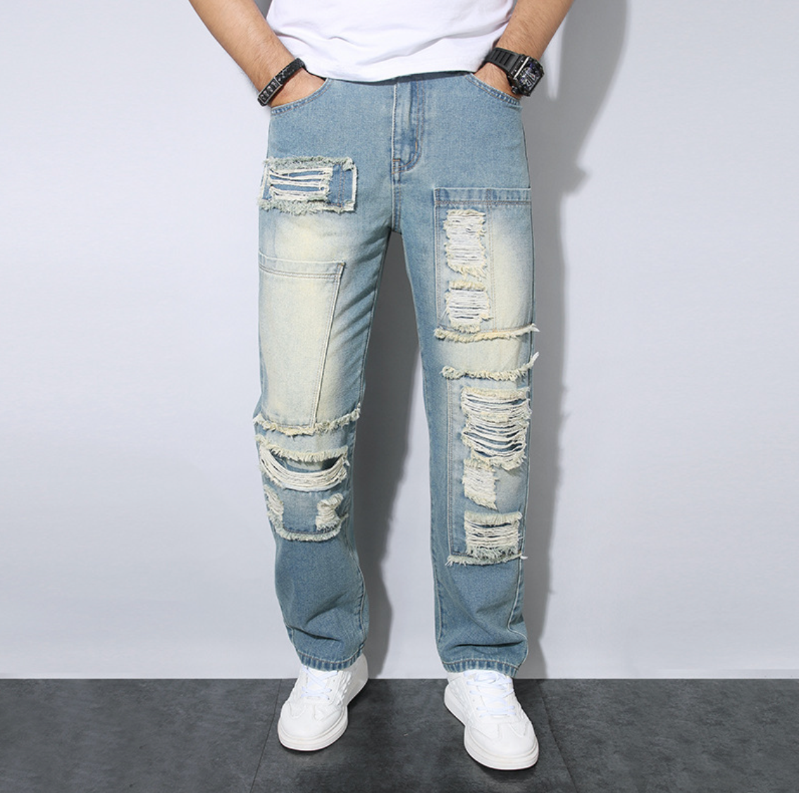 Jeans Uomo Loose Fit Dritto con Design Patchwork Strappato – Stile Streetwear