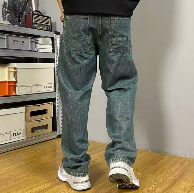 Jeans Uomo Loose Fit con Ricami – Vita Media e Vestibilità Rilassata