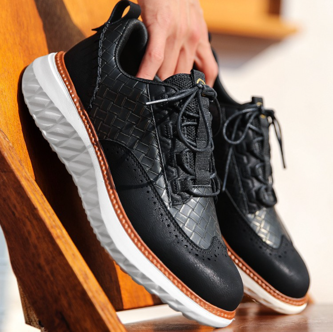 Sneakers Ibride da Uomo con Punta Cucita a Mano, Lati Elastici e Suola Antiscivolo