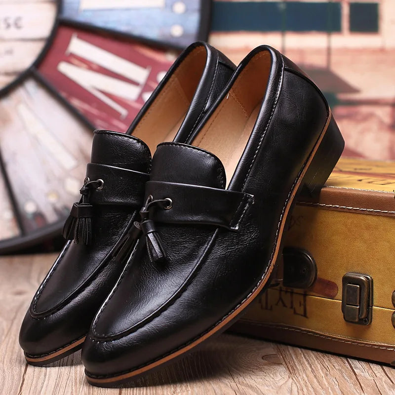 Mocassini Uomo Slip-On Doppia Nappa con Tomaia Satinata Lucida – Stile Elegante