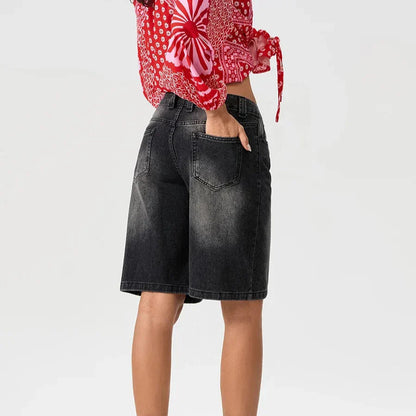 Shorts Donna in Denim a Vita Bassa Vestibilità Comoda – Stile Vintage