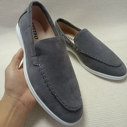 Men's loafers with decorative stitching on the upper