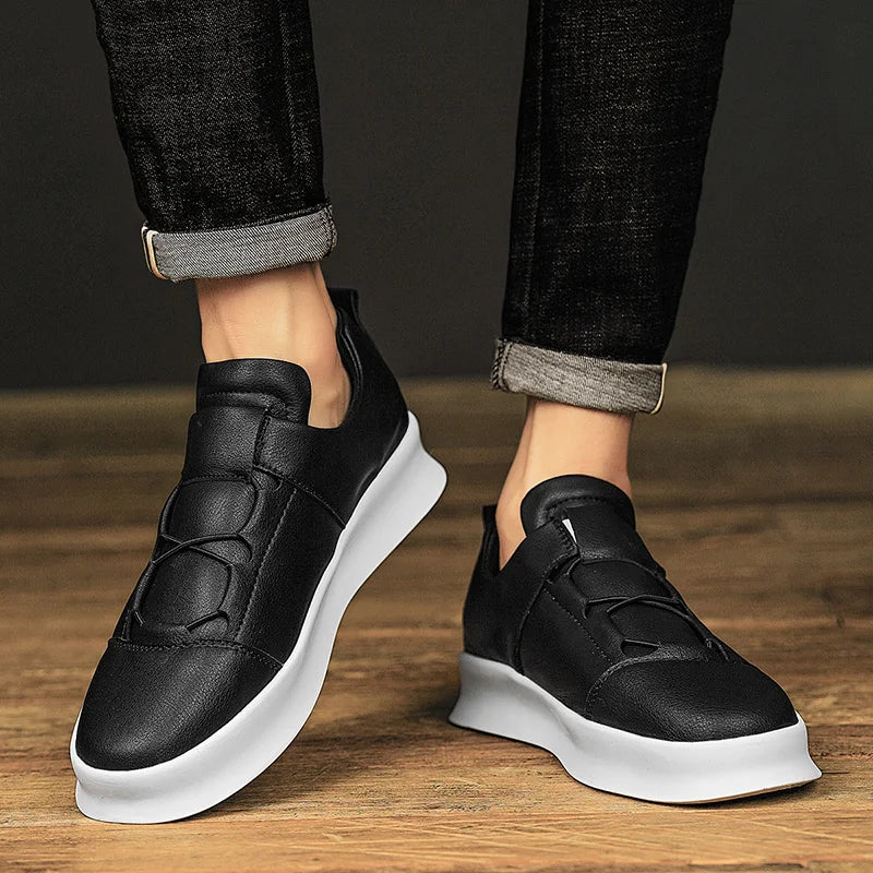 Zapatillas deportivas de hombre con efecto piel, cordones y suela antideslizante