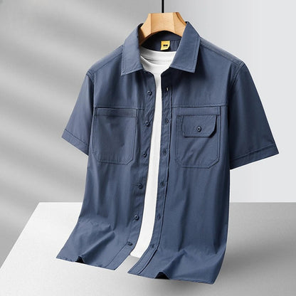 Men's Spring Short-Sleeve Shirt with Double Pockets and Tailored Fit
