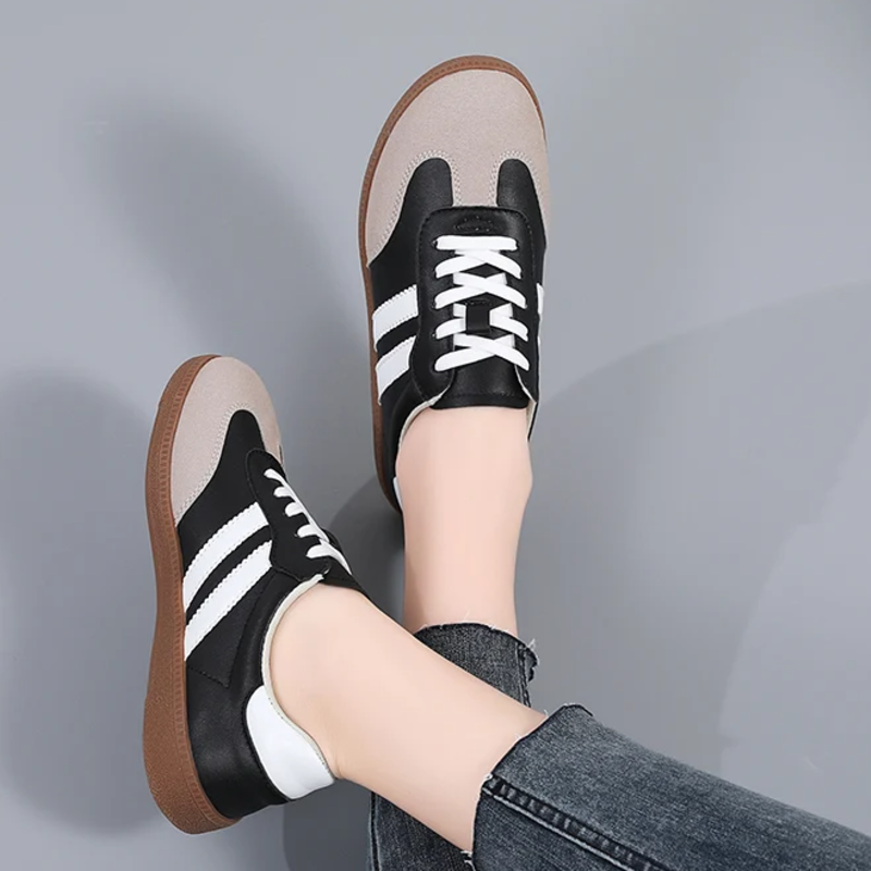 Women's Low-Top Sneakers with Padded Insole and Padded Heel